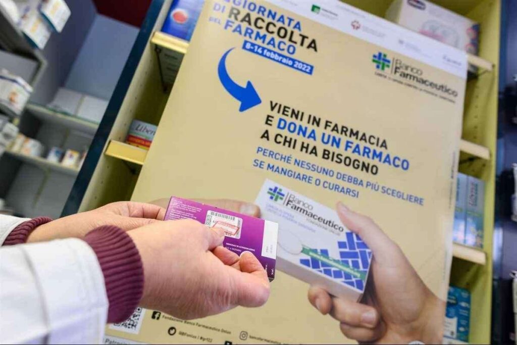 Rimini solidale: raccolti farmaci per 43.500 euro. Banco Farmaceutico: chiusa con successo la raccolta 2025. Riminesi in aiuto dei fragili con 5.200 confezioni donate. Farmacie riminesi protagoniste della solidarietà.