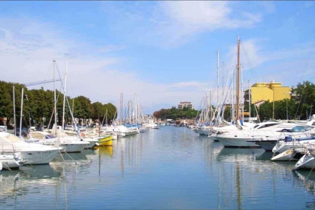 Passeggiare sul canale come a Chicago. Il futuro del porto parte da Rimini. Un museo affacciato sull’acqua per raccontare il mare.