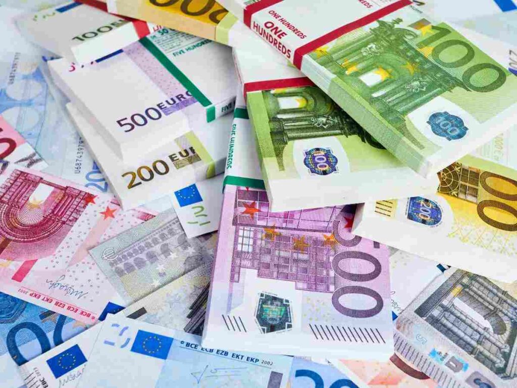 I più ricchi della Romagna: chi sono i 'Paperoni in Borsa'. Ricchezze azionarie e successo: i romagnoli ai vertici della Borsa. Chi sono i 'Paperoni in Borsa' della Romagna e quanto possiedono.