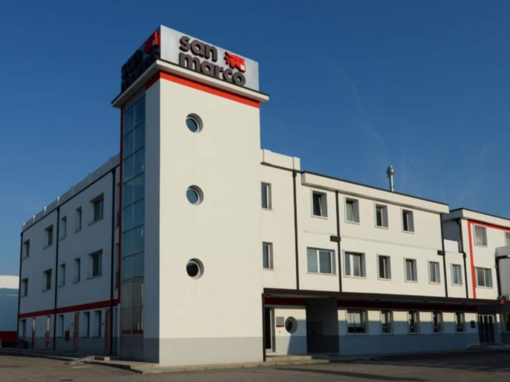 Nuovo accordo sindacale: più attenzione al benessere emotivo. Corsi per genitori e gestione della rabbia: l’azienda che ascolta. Il lavoro che cura: il nuovo volto di San Marco Group. 